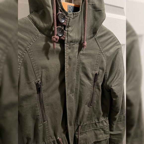 Storm Mountain Winter Jacket - Picture 5 of 6